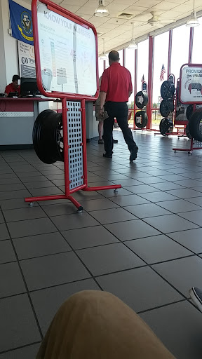 Tire Shop «Discount Tire Store - Hiram, GA», reviews and photos, 4909 Jimmy Lee Smith Pkwy, Hiram, GA 30141, USA