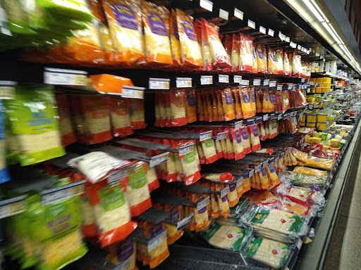 Shopping Mall «Brandywine Square Shopping Center», reviews and photos, Quarry Rd & U.S. 30, Downingtown, PA 19335, USA