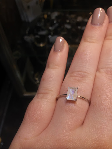 Store «Crystal Heart Books & Beads», reviews and photos, 4675 SW Washington Ave, Beaverton, OR 97005, USA