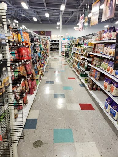 Pet Supply Store «Petco Animal Supplies», reviews and photos, 1885 S Randall Rd, Geneva, IL 60134, USA