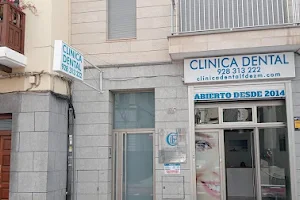 Fernandez Miranda Dental Clinic image