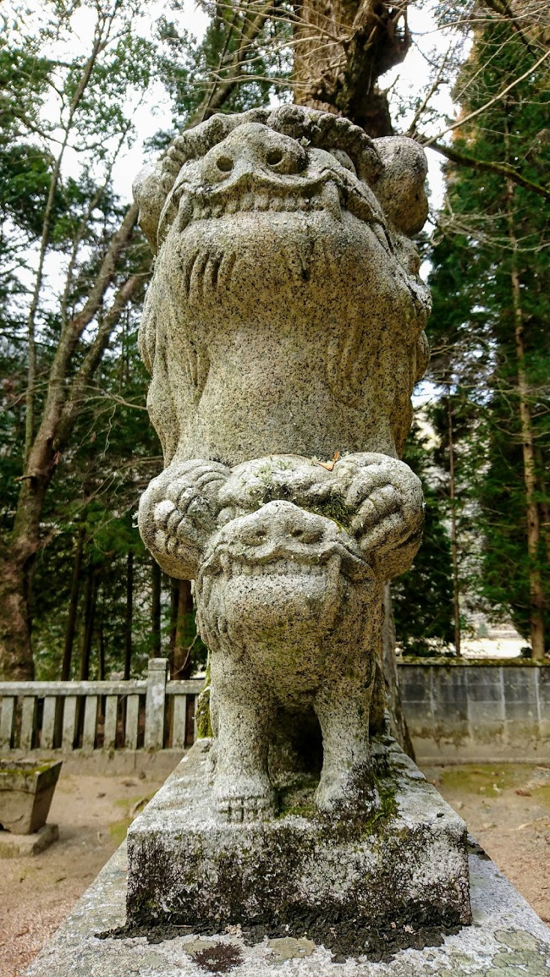 鞍居神社