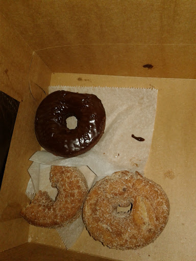 Donut Shop «Original Country Donuts», reviews and photos, 3091 US-20 #101, Elgin, IL 60124, USA