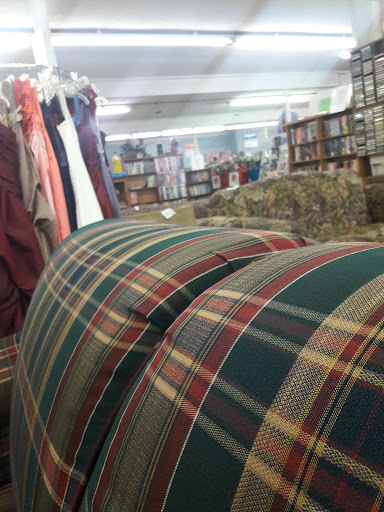 Thrift Store «YOTO Community Thrift Store», reviews and photos, 1731 N Glenstone Ave, Springfield, MO 65803, USA