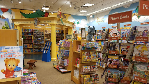 Book Store «Barnes & Noble Booksellers Baton Rouge», reviews and photos, 2590 Citiplace Ct, Baton Rouge, LA 70808, USA