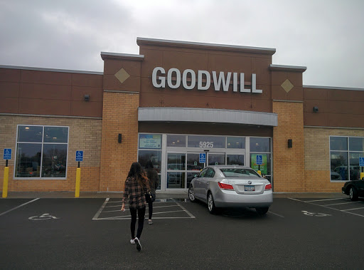 Goodwill - Savage, 5925 Egan Dr, Savage, MN 55378, Thrift Store