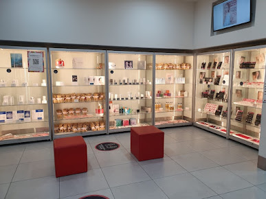 Essential Beauty Munno Para - Essential Beauty Munno Para