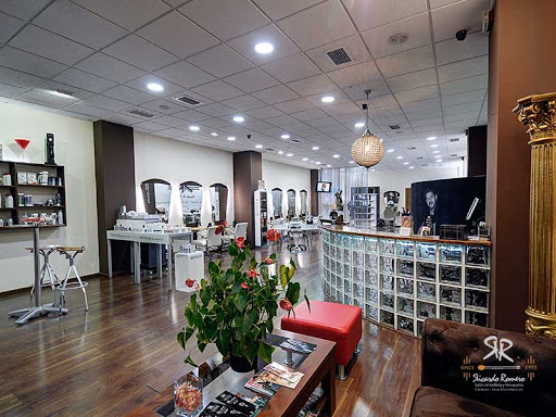 Salón de Beauty y Peluquería Ricardo Romero en Cáceres‎, Cáceres‎