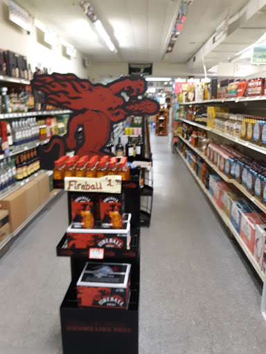 Liquor Store «Parkway Wine & Spirits Inc», reviews and photos, 3912 Vestal Pkwy E, Vestal, NY 13850, USA