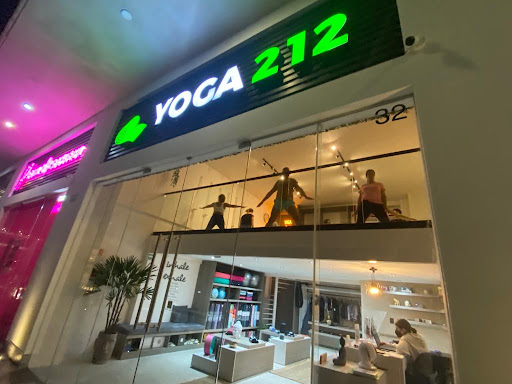Yoga 212