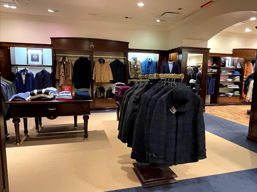 Clothing Store «Brooks Brothers», reviews and photos, 445 W Farms Mall, Farmington, CT 06032, USA