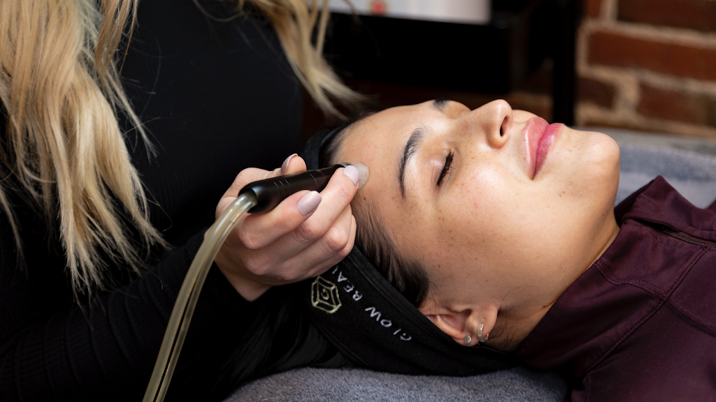 Glow Beauty Bar 01062