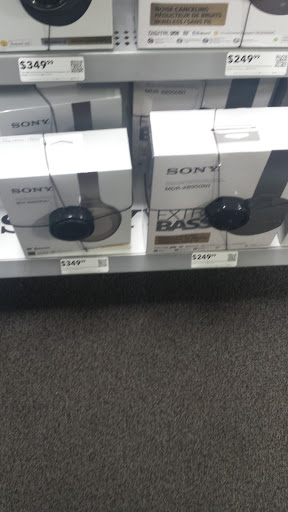 Electronics Store «Best Buy», reviews and photos, 655 W Herndon Ave, Clovis, CA 93612, USA