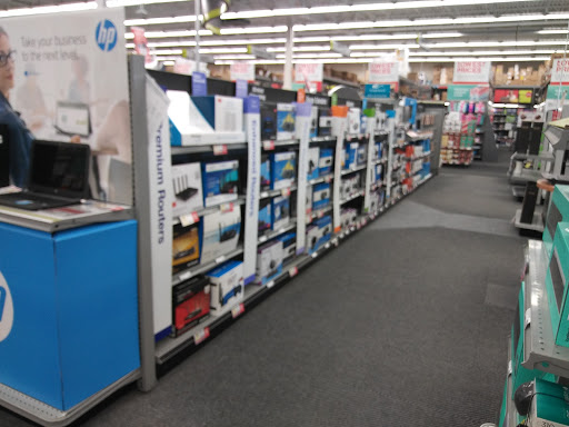Office Supply Store «Staples», reviews and photos, 23035 W Outer Dr, Allen Park, MI 48101, USA