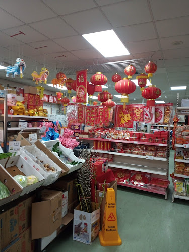 Chung Wah Supermarket - Supermarket
