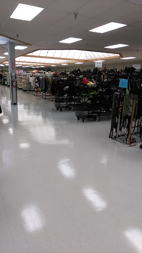 Thrift Store «Fairfield Crossings Goodwill Store», reviews and photos, 4605 Dixie Hwy, Fairfield, OH 45014, USA