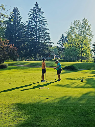 Golf Course «Meadowlake Golf & Swim», reviews and photos, 1211 39th St NE, Canton, OH 44714, USA
