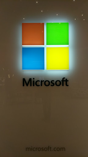 Computer Store «Microsoft Store», reviews and photos, 1 Garden State Plaza Blvd #2303, Paramus, NJ 07652, USA