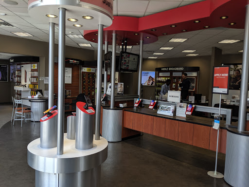 Cell Phone Store «Verizon Authorized Retailer – Cellular Sales», reviews and photos, 535 W Lancaster Ave, Berwyn, PA 19312, USA