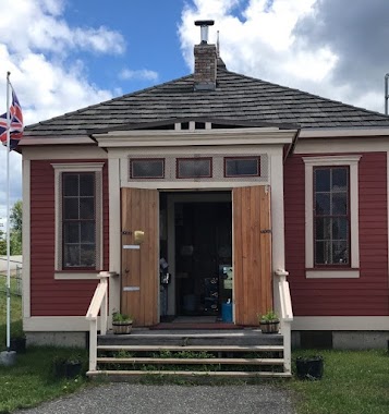 150 Mile Heritage School House