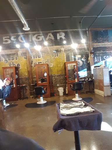 Beauty Salon «Fringe Salon», reviews and photos, 80 Main St, Dubuque, IA 52001, USA