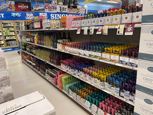 Liquor Store «Connecticut Beverage Mart», reviews and photos, 955 Washington St, Middletown, CT 06457, USA