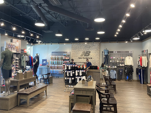 Shoe Store «New Balance Arlington», reviews and photos, 3751 Matlock Rd #101, Arlington, TX 76015, USA