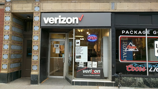Cell Phone Store «Verizon Wireless Loyola», reviews and photos, 6560 N Sheridan Rd, Chicago, IL 60626, USA