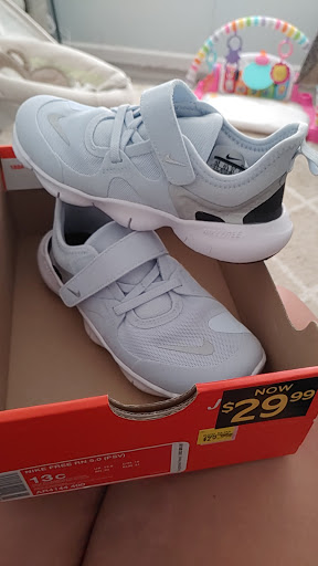 Sporting Goods Store «Nike Factory Store», reviews and photos, 6170 Grand Ave #569, Gurnee, IL 60031, USA