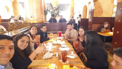 Shopping Mall «Lincolnshire Commons», reviews and photos, 900 Milwaukee Ave, Lincolnshire, IL 60069, USA