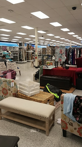 Clothing Store «Ross Dress for Less», reviews and photos, 201 University Oaks Blvd, Round Rock, TX 78664, USA