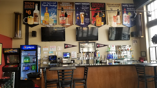 Pizza Restaurant «Schmizza Pub & Grub Broadway», reviews and photos, 628 NE Broadway St, Portland, OR 97232, USA