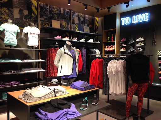 Shoe Store «Finish Line», reviews and photos, 4200 Conroy Rd #120, Orlando, FL 32839, USA