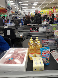 Photo n°64 de Centre commercial Carrefour Amiens à Amiens ()