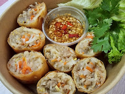 ปอเปี๊ยะทอดศรีราชา
