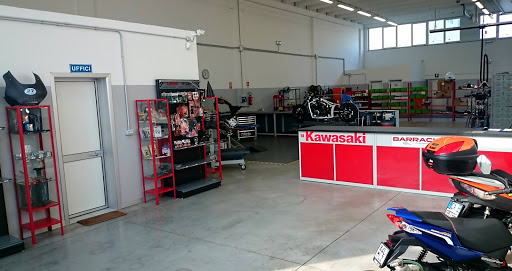 2B Garage - Centro revisioni auto e moto, motoriparazioni e customizzazioni.