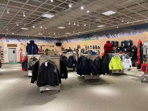 Sporting Goods Store «Peter Glenn Ski & Sports», reviews and photos, 5600 Roswell Rd, Atlanta, GA 30342, USA