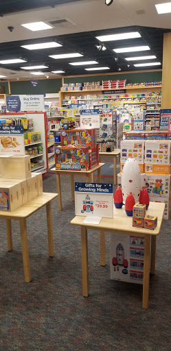 Educational Supply Store «Lakeshore Learning Store», reviews and photos, 17072 Devonshire St, Northridge, CA 91325, USA
