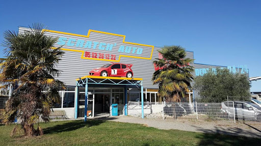 Photo 2 - land auto 65