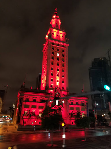 Bus Tour Agency «Miami Double Decker», reviews and photos, 303 Lincoln Rd, Miami Beach, FL 33139, USA