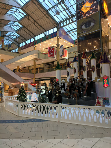 The Shops of Grand Avenue, 275 W Wisconsin Ave, Milwaukee, WI 53203, USA, 