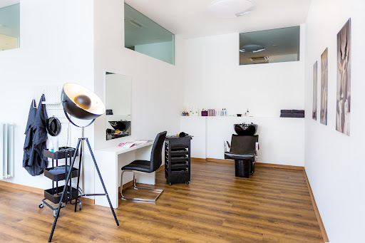Cutting zone hair art by Peter Fuchs In Linz