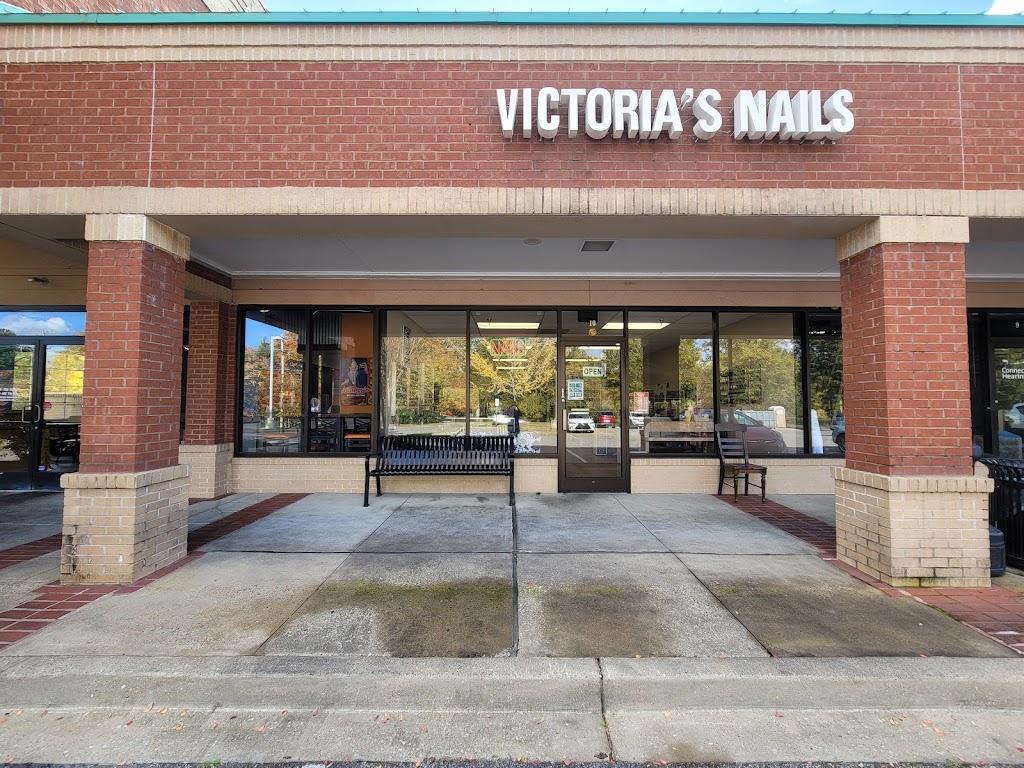 Victoria's Nails 38138