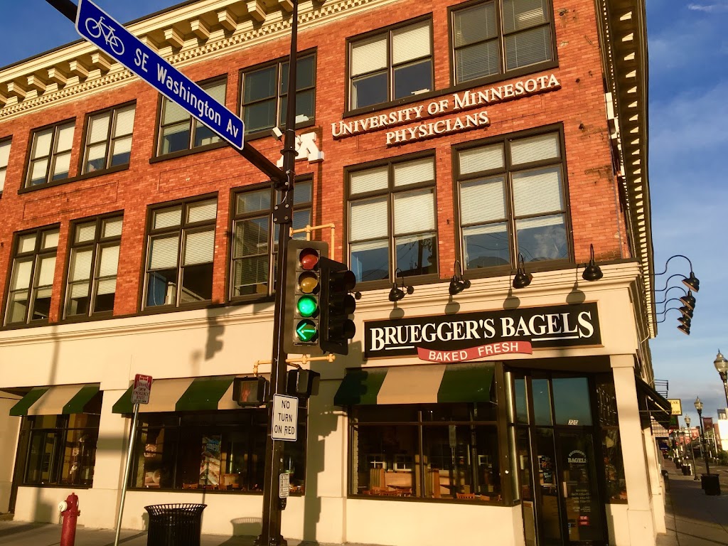 Bruegger's Bagels 55414