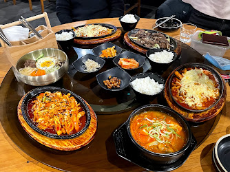 Eden Alley 2 Korean Restaurant and Café