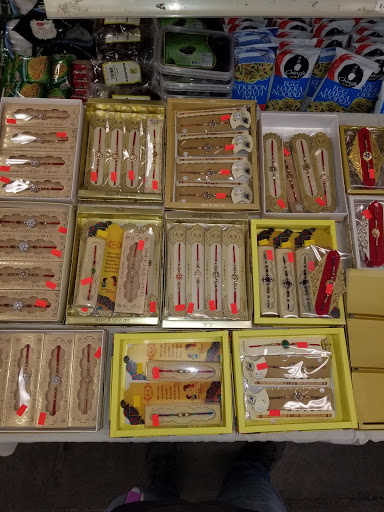 Indian Restaurant «Shan-e- Punjab Fresno (Indian Grocery ,Sweet,Snacks)», reviews and photos, 4715 W Shaw Ave #110, Fresno, CA 93722, USA