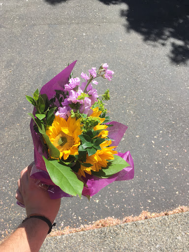 Florist «Mercer Island Florist», reviews and photos, 3006 78th Ave SE, Mercer Island, WA 98040, USA