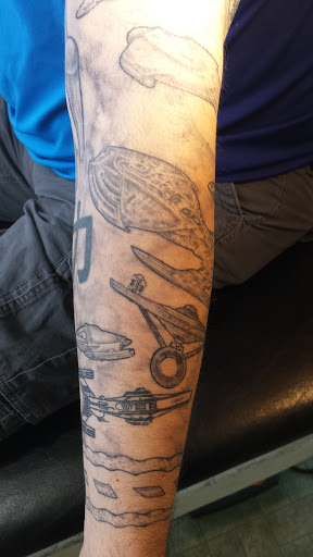Tattoo Shop «OCTOPUS INK TATTOO», reviews and photos, 410 1st St, Lake Oswego, OR 97034, USA