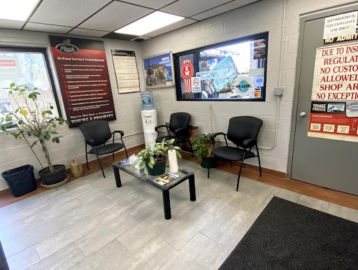 Ford Dealer «Gabrielli Ford Truck Sales and Service», reviews and photos, 3200 Horseblock Road, Medford, NY 11763, USA