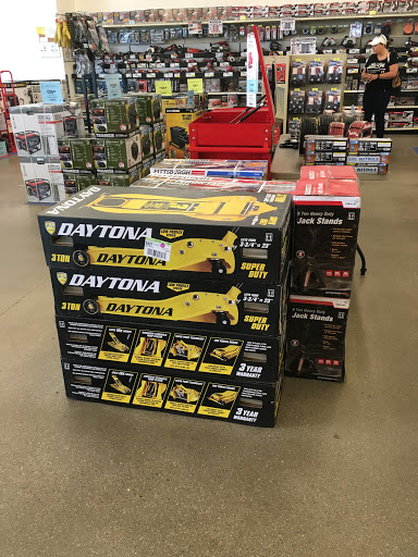 Hardware Store «Harbor Freight Tools», reviews and photos, 1700 E Sherman Blvd, Muskegon, MI 49444, USA